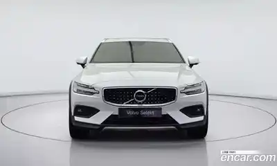Volvo V60 2021 2.0 гидро в Москве № 1618850, миниатюра 2