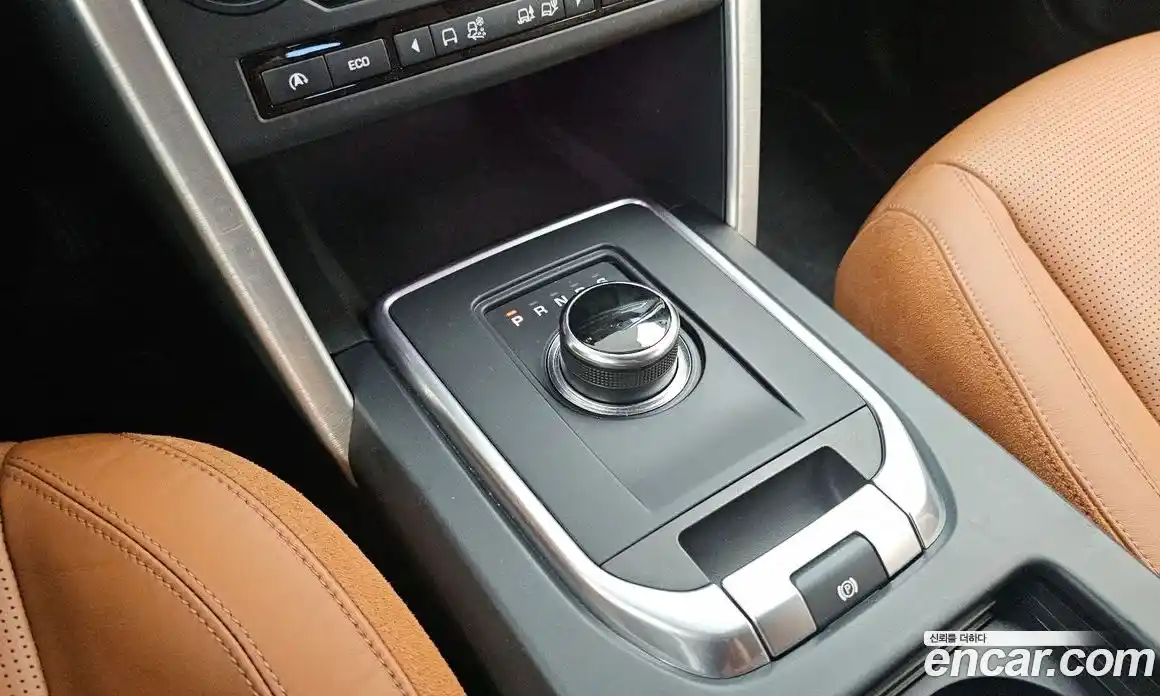 Land Rover Discovery Sport 2017 2.0 гидро в Москве № 1619598, фото 9