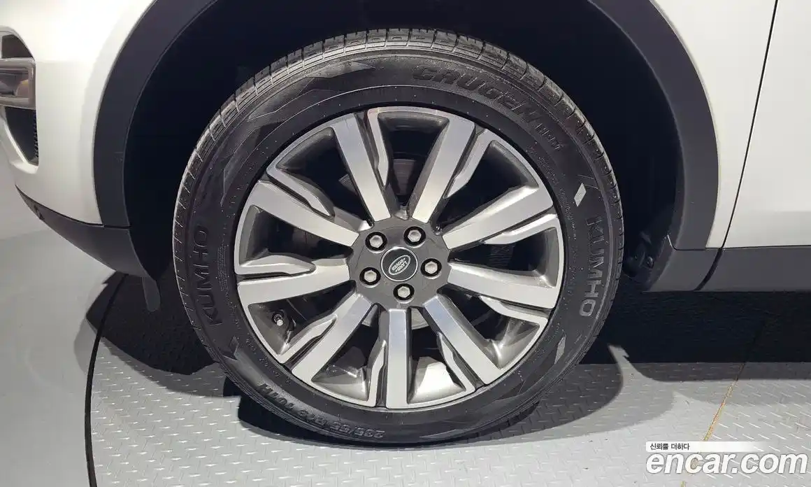Land Rover Discovery Sport 2018 2.0 гидро в Москве № 1619609, фото 5