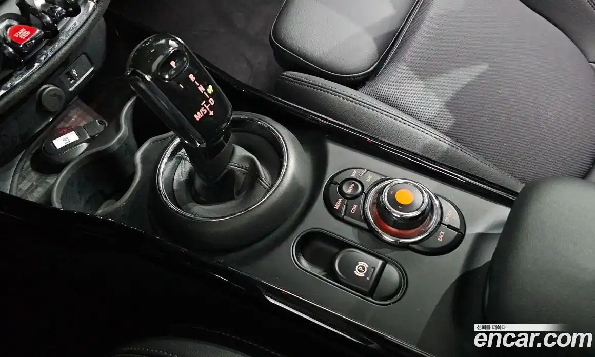 Mini Clubman 2019 1.5 гидро в Москве № 1621692, фото 9