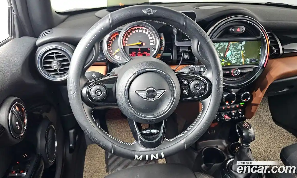 Mini Cooper 2016 2.0 гидро в Москве № 1622055, фото 12