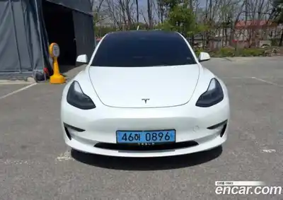 Tesla Model 3, 2022