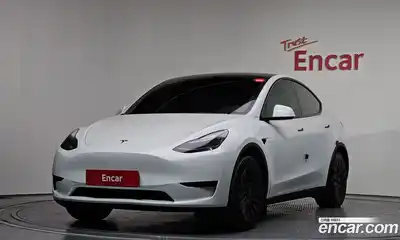 Tesla Model Y RWD
