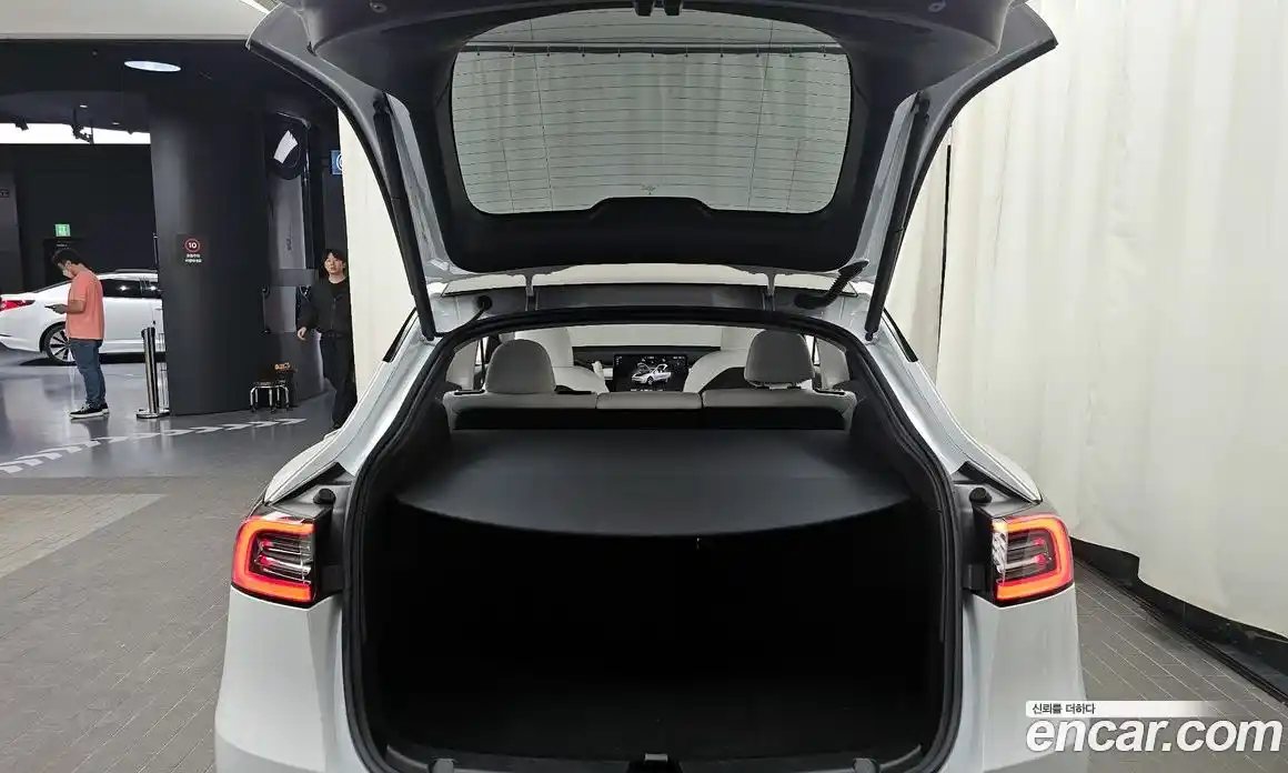 Tesla Model Y 2023 0.2 гидро в Москве № 1622529, фото 20