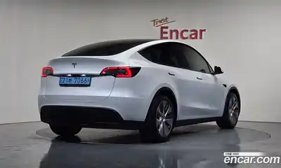 Tesla Model Y 2023 0.2 гидро в Москве № 1622566, миниатюра 2