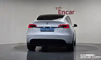 Tesla Model Y 2023 0.2 гидро в Москве № 1622566, миниатюра 4