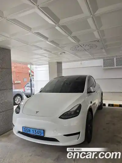 Tesla Model Y RWD