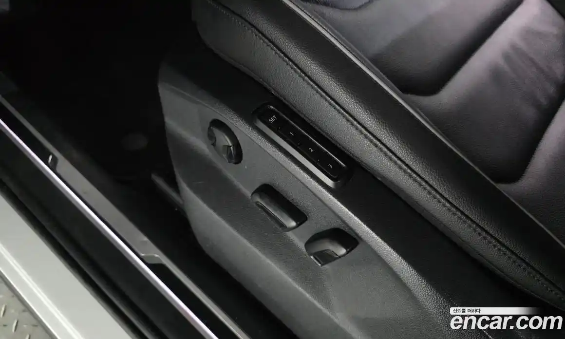 Volkswagen Tiguan 2019 2.0 гидро в Москве № 1623341, фото 17