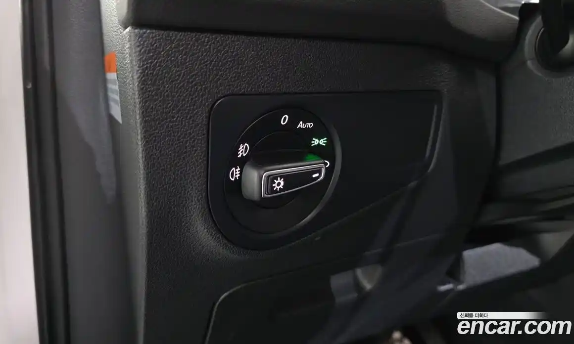 Volkswagen Tiguan 2019 2.0 гидро в Москве № 1623341, фото 18