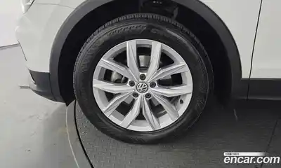 Volkswagen Tiguan 2019 2.0 гидро в Москве № 1623341, миниатюра 5
