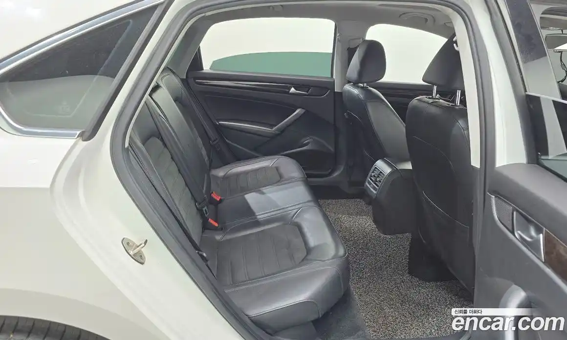 Volkswagen Passat 2014 2.0 гидро в Москве № 1623508, фото 11