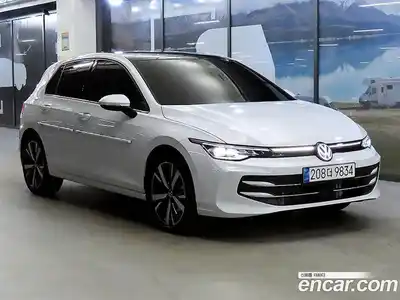 Volkswagen Golf, 2025