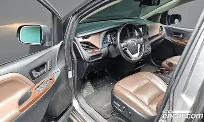 Toyota Sienna 2019 3.5 гидро в Москве № 1624446, миниатюра 12