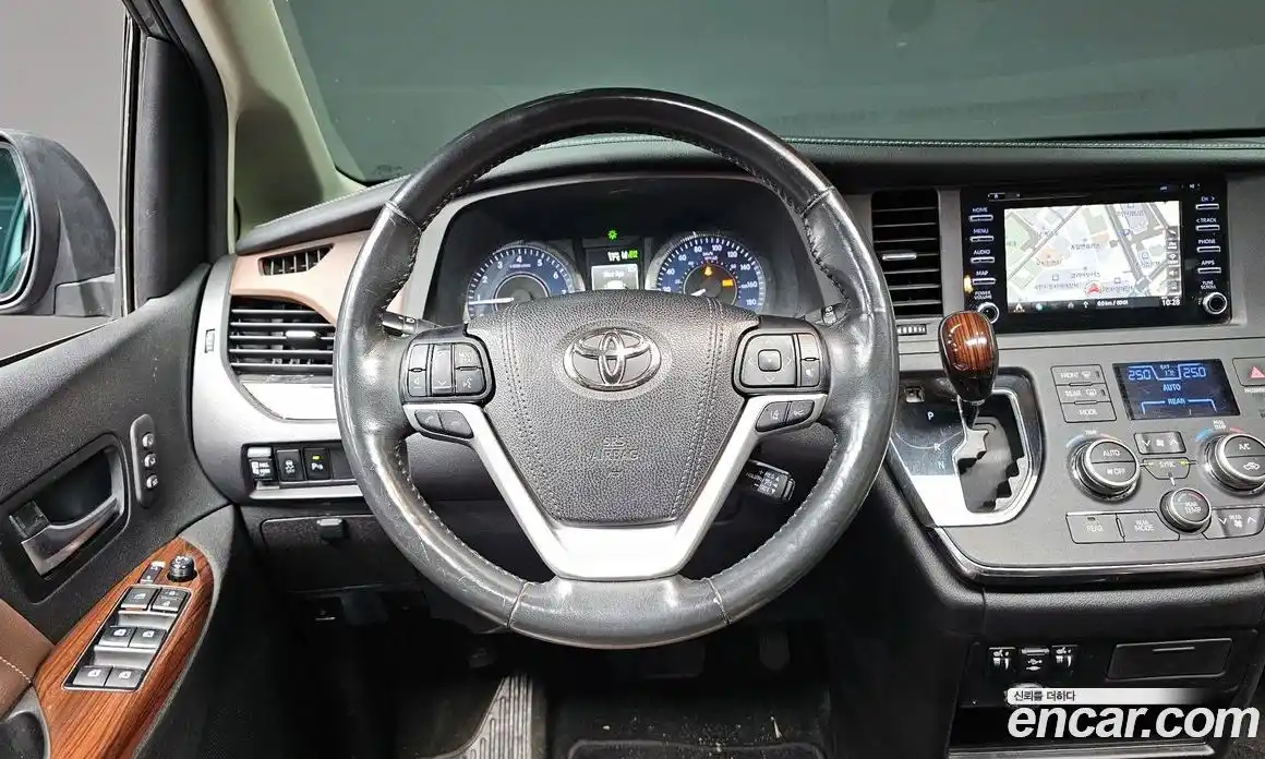 Toyota Sienna 2019 3.5 гидро в Москве № 1624446, фото 13