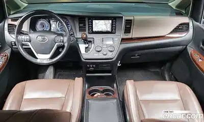 Toyota Sienna 2019 3.5 гидро в Москве № 1624446, миниатюра 7