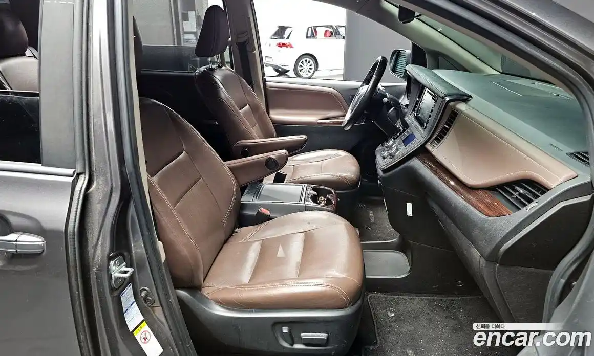 Toyota Sienna 2019 3.5 гидро в Москве № 1624446, фото 10