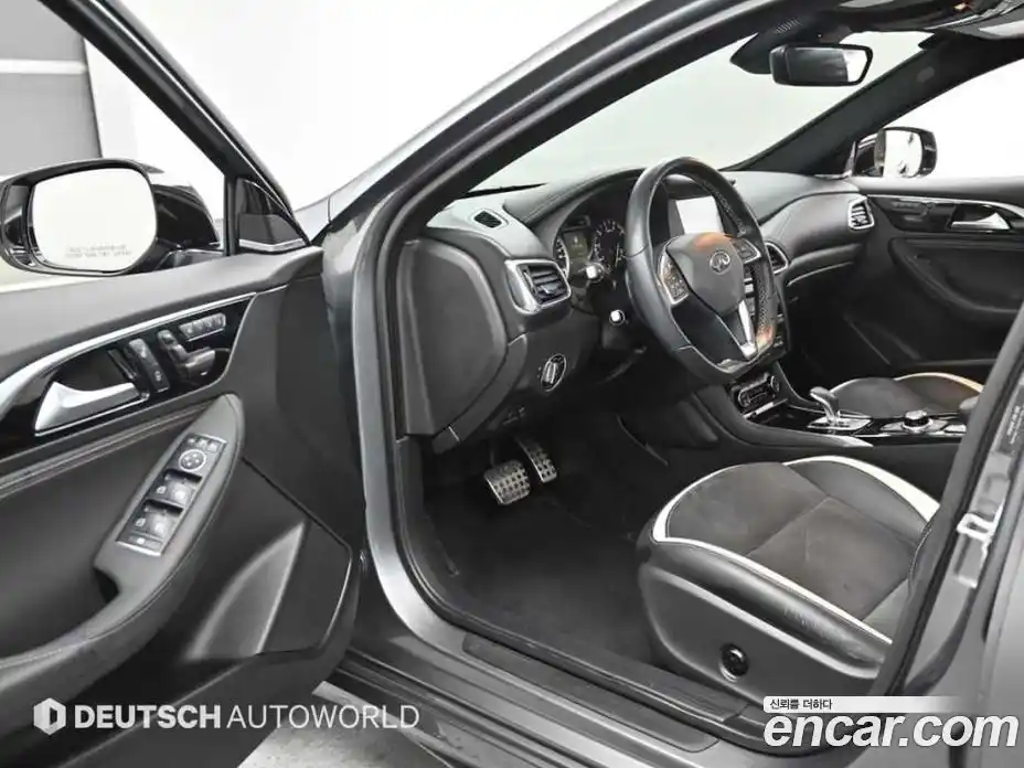 Infiniti Q30 2017 2.0 гидро в Москве № 1625777, фото 11
