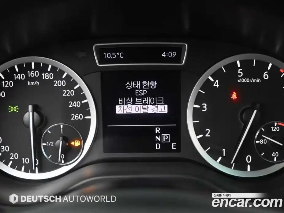 Infiniti Q30 2017 2.0 гидро в Москве № 1625777, фото 17
