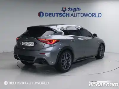 Infiniti Q30 2017 2.0 гидро в Москве № 1625777, миниатюра 2