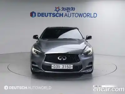 Infiniti Q30 2017 2.0 гидро в Москве № 1625777, миниатюра 3