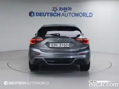 Infiniti Q30 2017 2.0 гидро в Москве № 1625777, миниатюра 4