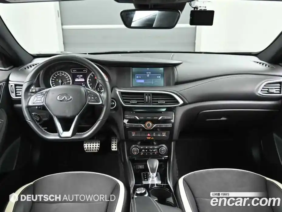 Infiniti Q30 2017 2.0 гидро в Москве № 1625777, фото 7