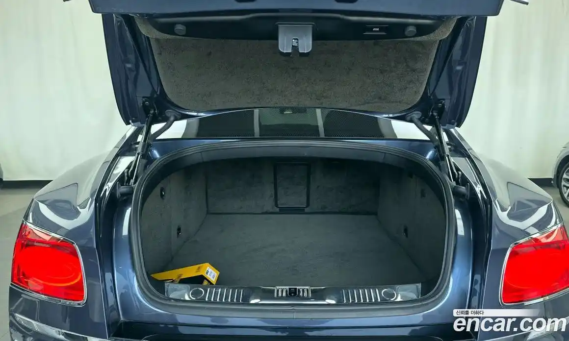 Bentley Flying Spur 2015 6.0 гидро в Москве № 1625973, фото 20