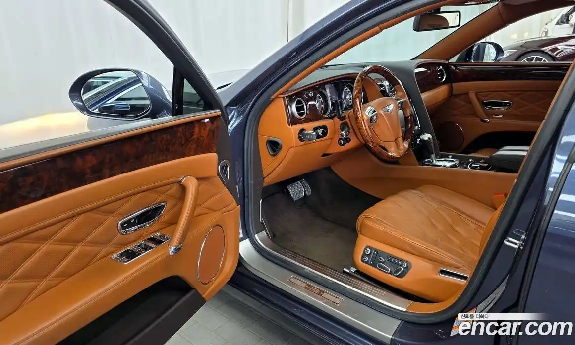 Bentley Flying Spur 2015 6.0 гидро в Москве № 1625973, фото 10