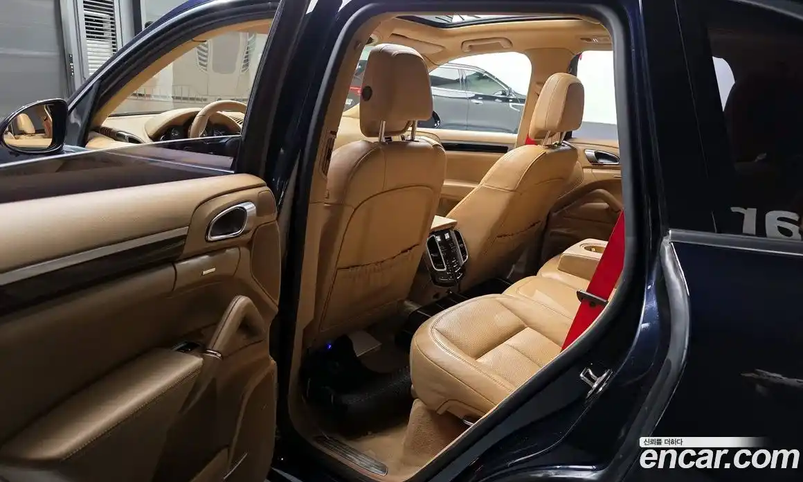 Porsche Cayenne 2015 4.1 гидро в Москве № 165657, фото 11