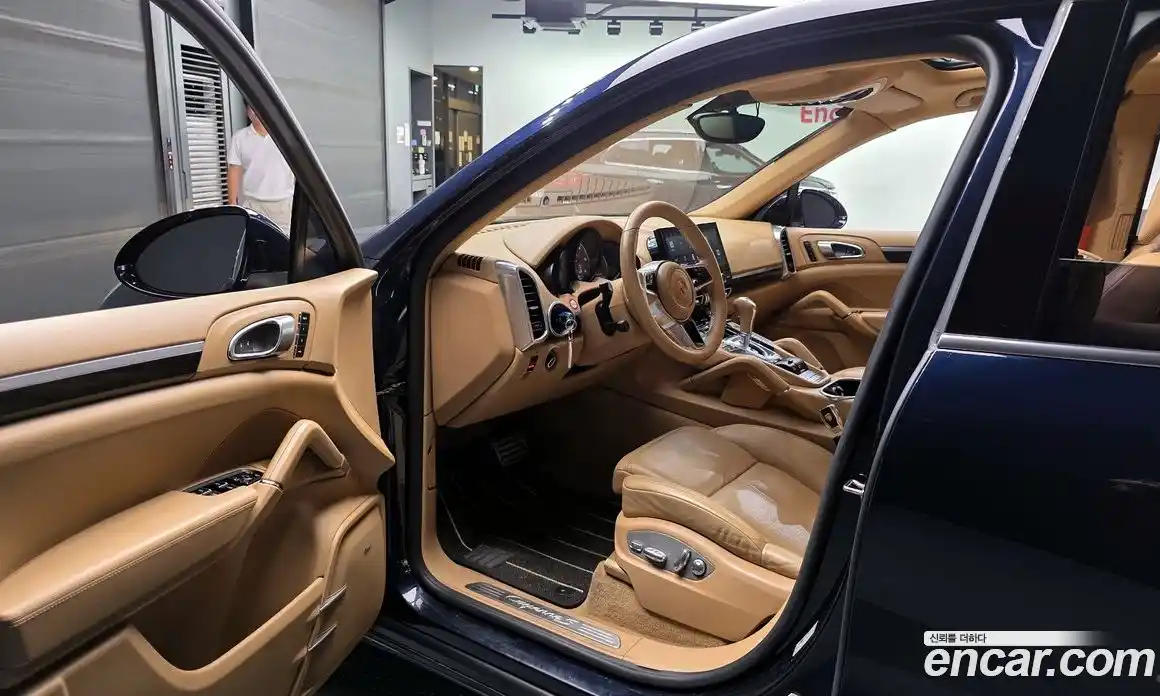 Porsche Cayenne 2015 4.1 гидро в Москве № 165657, фото 10