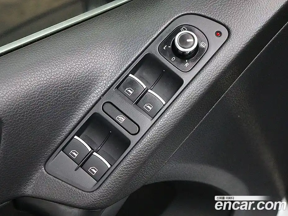 Volkswagen Tiguan 2015 2.0 гидро в Москве № 169220, фото 11