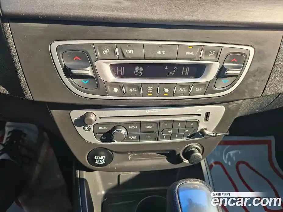 Renault SM3 2017 1.6 гидро в Москве № 186551, фото 11