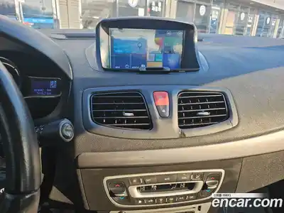 Renault SM3 2017 1.6 гидро в Москве № 186551, миниатюра 10