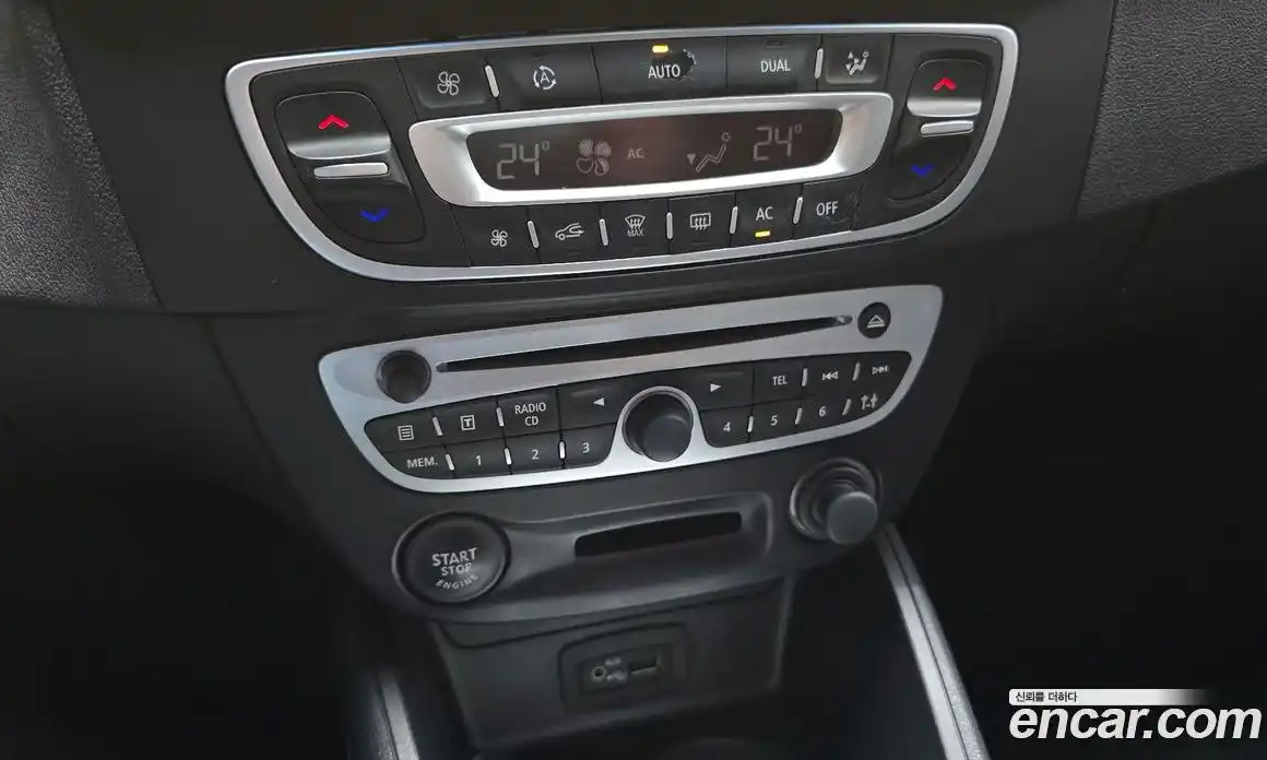 Renault SM3 2009 1.6 гидро в Москве № 224053, фото 18