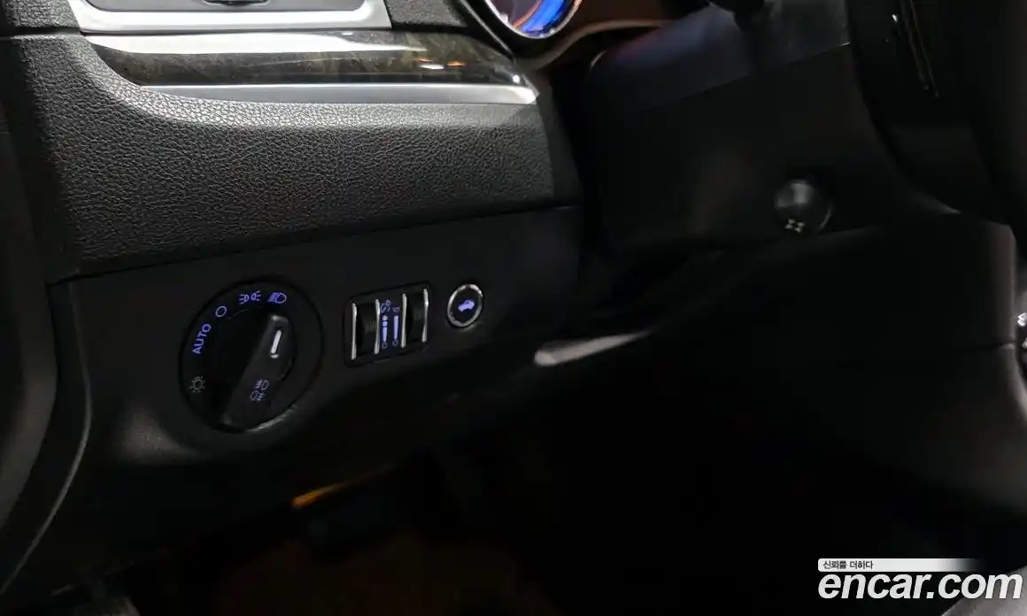 Chrysler 300C 2012 3.6 гидро в Москве № 256766, фото 19