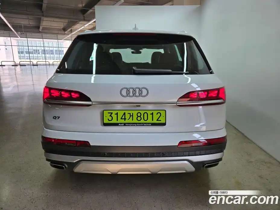 Audi Q7 2025 3.0 гидро в Москве № 765235, фото 4