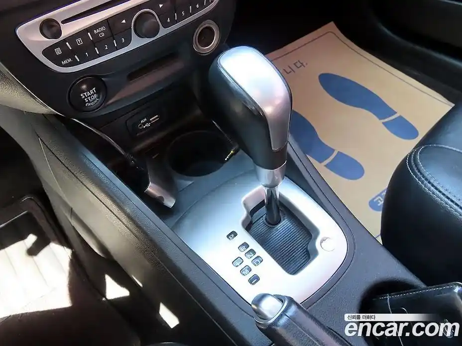 Renault SM3 2011 1.6 гидро в Москве № 1248184, фото 10