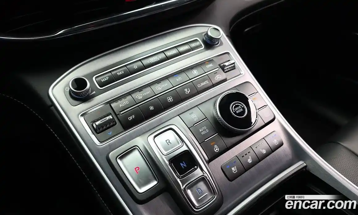 Hyundai Santa Fe 2022 2.5 гидро в Москве № 1610206, фото 9