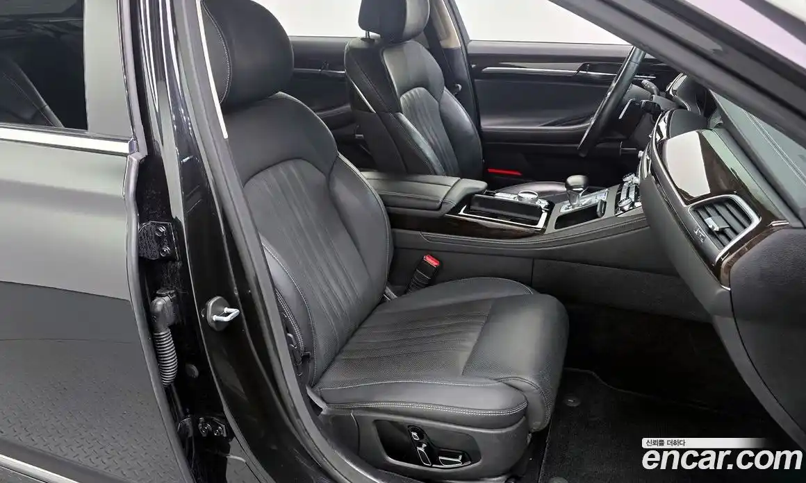 Genesis G90 2019 3.8 гидро в Москве № 1612253, фото 12