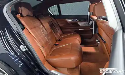 BMW 7-Series 2016 4.4 гидро в Москве № 1612302, миниатюра 11