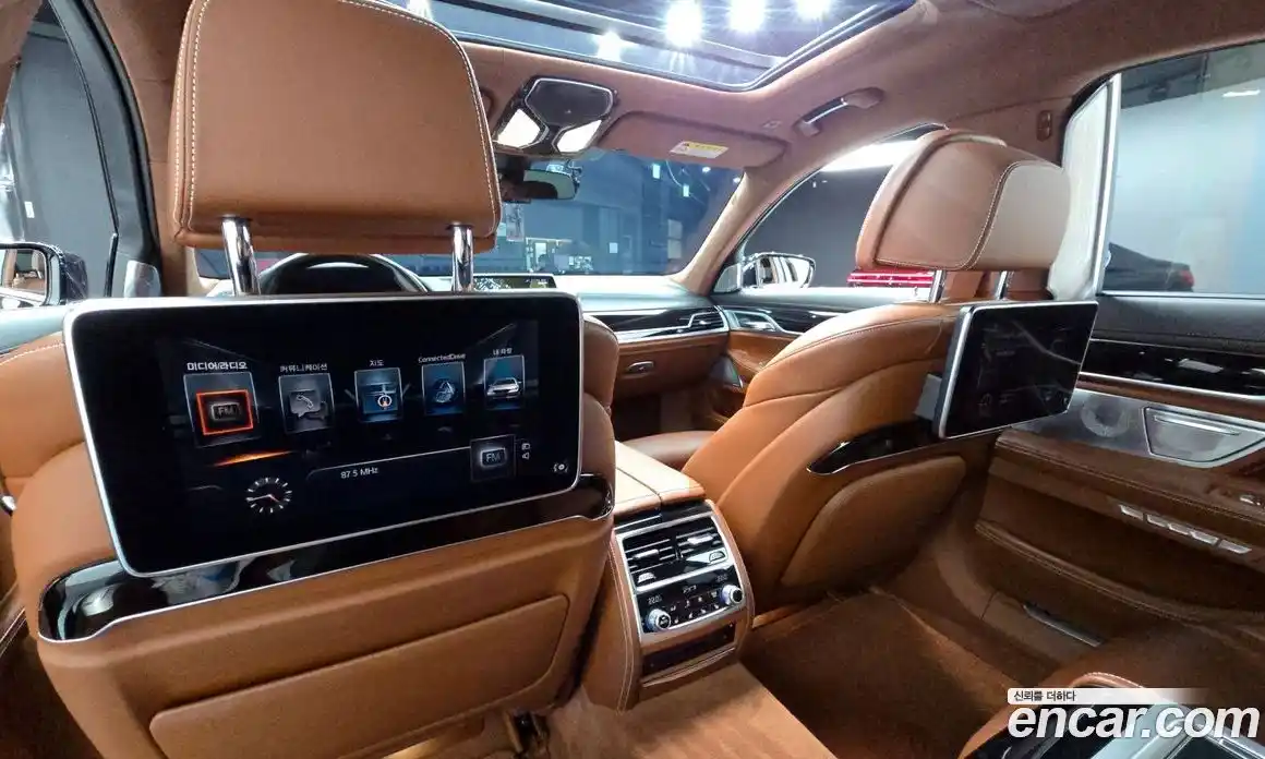 BMW 7-Series 2016 4.4 гидро в Москве № 1612302, фото 18