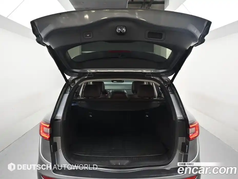 Renault QM6 2017 2.0 гидро в Москве № 1615710, фото 19
