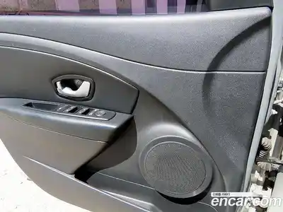 Renault SM3 2015 1.6 гидро в Москве № 1616009, миниатюра 11