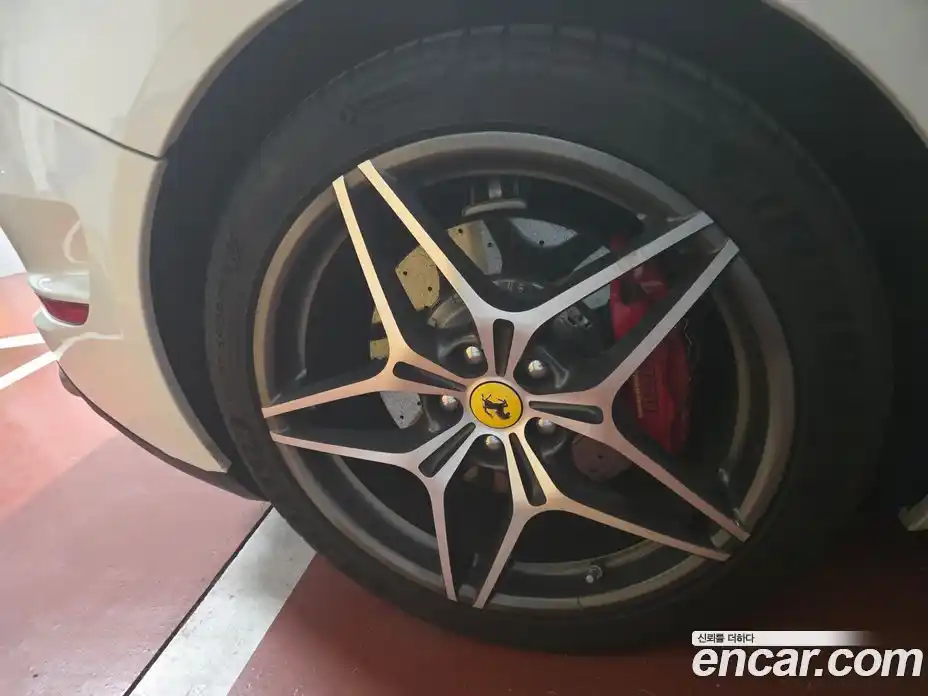 Ferrari California 2016 3.9 гидро в Москве № 1617055, фото 14