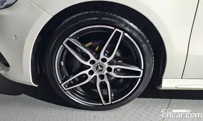 Mercedes-Benz A-Class 2017 1.6 гидро в Москве № 1617257, миниатюра 5