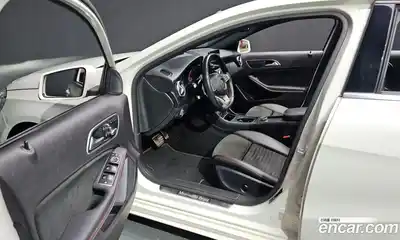 Mercedes-Benz A-Class 2017 1.6 гидро в Москве № 1617257, миниатюра 10