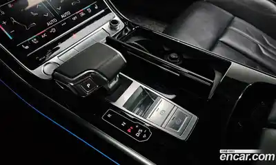 Audi A8 2020 3.0 гидро в Москве № 1618109, миниатюра 9