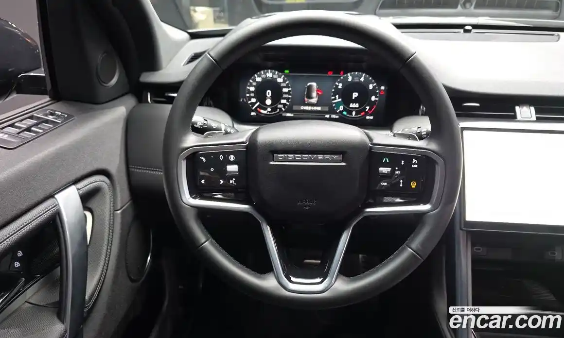 Land Rover Discovery Sport 2025 2.0 гидро в Москве № 1619365, фото 13