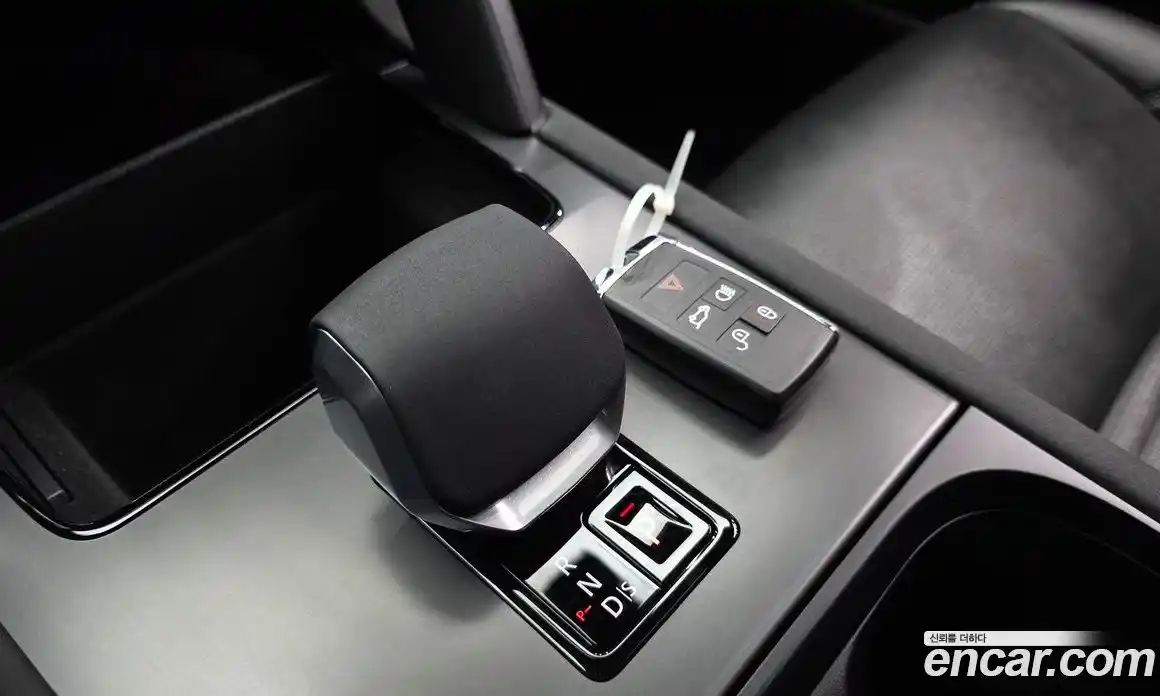 Land Rover Discovery Sport 2025 2.0 гидро в Москве № 1619365, фото 9