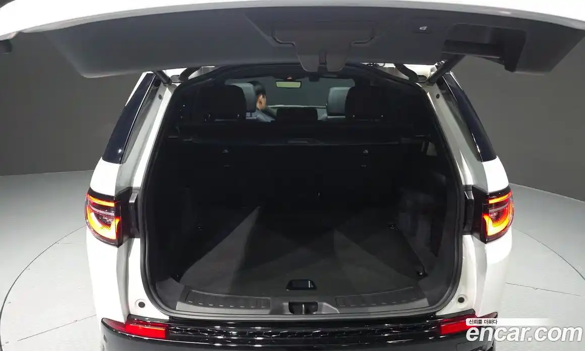 Land Rover Discovery Sport 2025 2.0 гидро в Москве № 1619370, фото 20